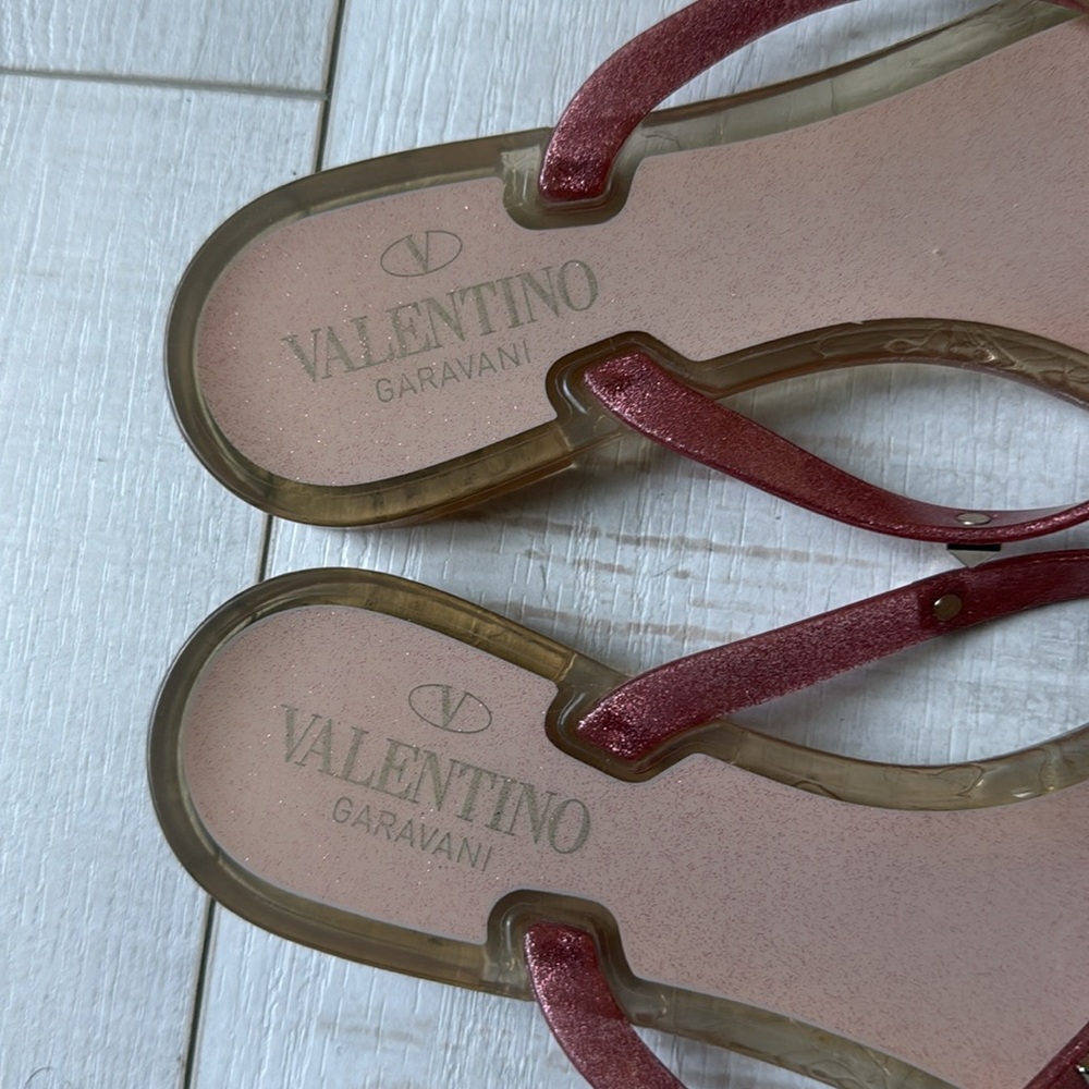 VALENTINO: RUBBER ROCKSTUD THONG - Picture 4 of 5